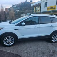Ford Kuga 2.0 TDCI 150 CV 4WD Titanium 2016