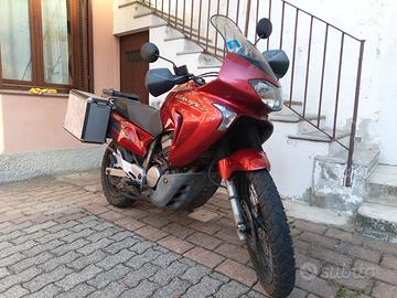Moto enduro turismo Honda Transalp 650 2006