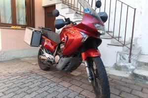 Moto enduro turismo Honda Transalp 650 2006