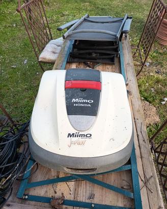 Robot rasaerba Honda Miimo