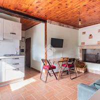 2 LOCALI A CAPRAROLA