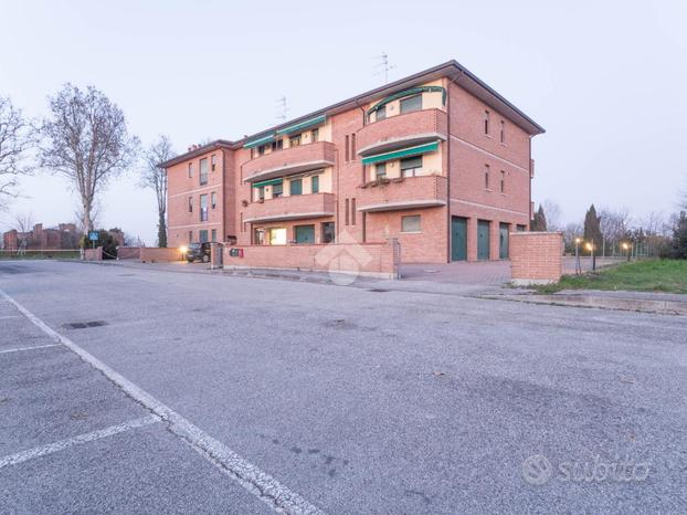 3 LOCALI A FERRARA