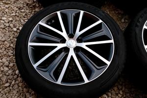 CERCHI E GOMME 19 ORIGINALI HYUNDAI COD:548