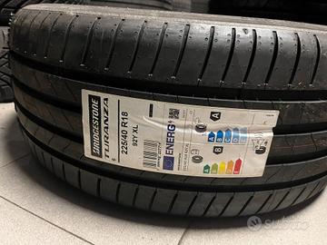 225 40 18 estive Bridgestone NUOVE! del 2025