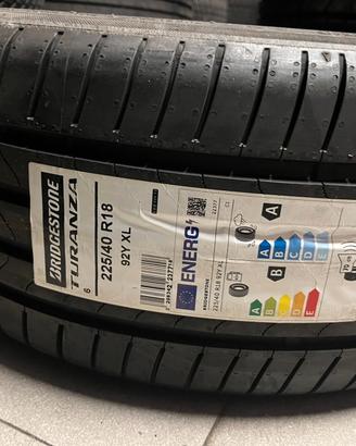 225 40 18 estive Bridgestone NUOVE! del 2025