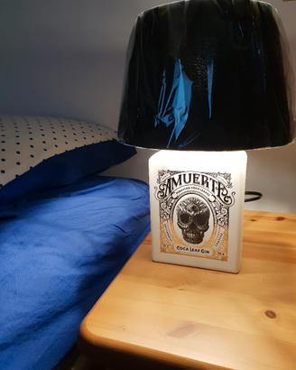 lampada con bottiglia