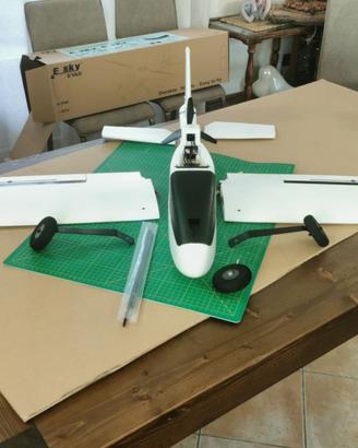 Aereo radiocomandato Esky Eyas