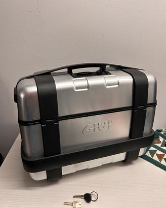 Givi Trekker 33