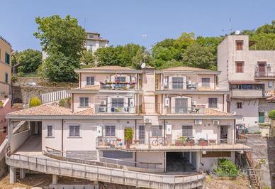 3 LOCALI A ARICCIA