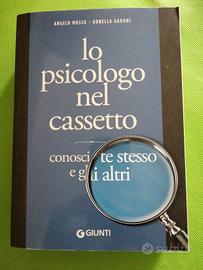 Lo psicologo nel cassetto. libro 