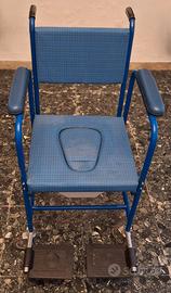 Carrozzina comoda WC