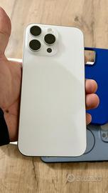 IPhone 16 Pro Max 2 Maggio 2025 + custodia Apple