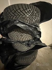 Pneumatici invernali hankook 205/45/17
