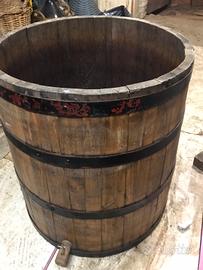 Tino in legno per vino