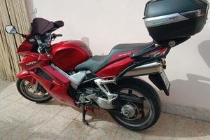HONDA VFR 800 VTEC