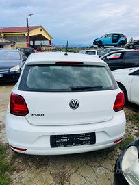 Volkswagen polo 2016