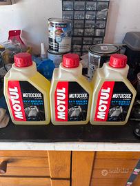 Motul hybrid tech