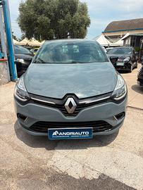 Renault Clio TCe 12V 90 CV GPL 5 porte Moschino Ze