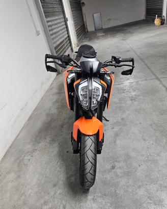 ktm duke 790