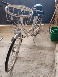 Bicicletta bianchi