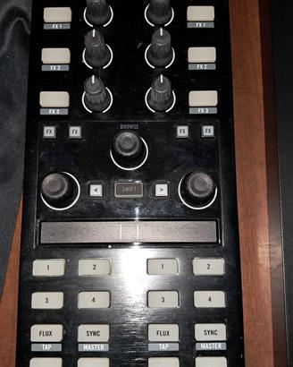 TRAKTOR KONTROL X1 MK2 NATIVE INSTRUMENTS + ACESS.