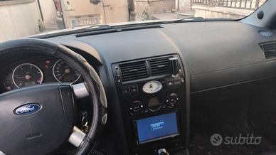 Ford mondeo 2003 ghia km 330000