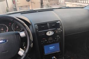 Ford mondeo 2003 ghia km 330000