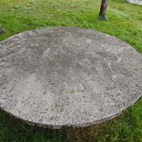 Tavolo rotondo per giardino 