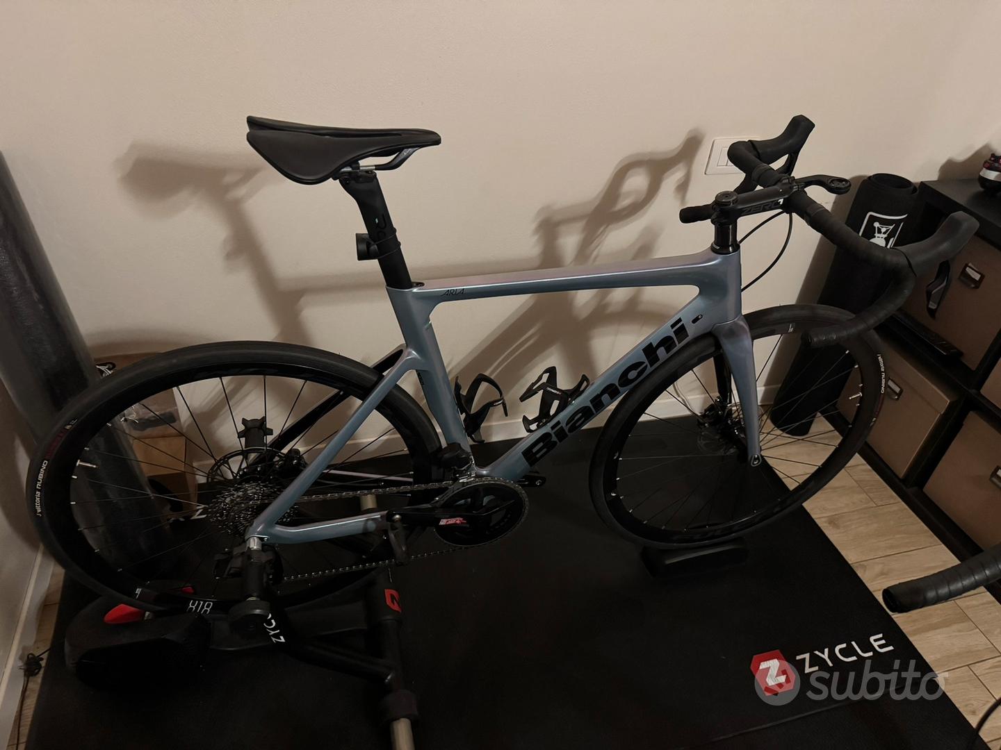 Bianchi Aria disck -carbonio, cambio elettronico Biciclette In