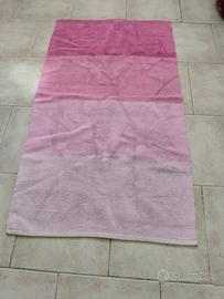 tappeto da bagno rosa 