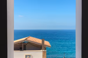 In centro, s.maria di castellabate, vista mare