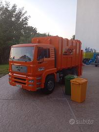 Camion della spazzatura Bruder