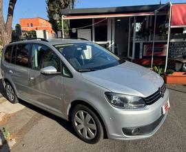 Vw Touran 1.6 dci Automatica - 5 posti - 2012