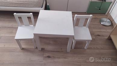 Tavolinetto e seggioline 