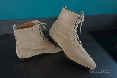 Stivaletto beige scamosciato, foderato. N°41