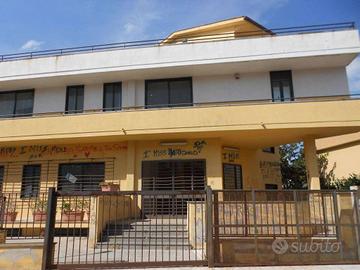 Immobile di 1433 m² con più di 5 locali a Mondrago