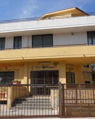 Immobile di 1433 m² con più di 5 locali a Mondrago