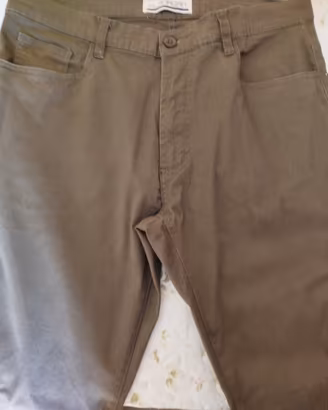 due paia di pantaloni 