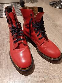 Dr martens store rosse