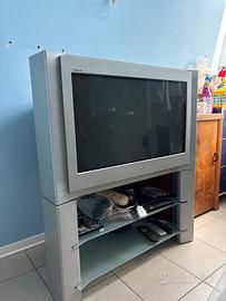 TV tubo cadotico con mobile sony