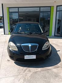Lancia Ypsilon 1.3 MJT 75 CV Platino
