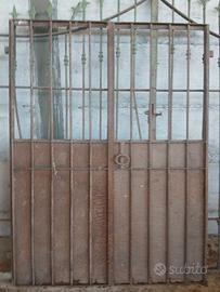 Tre inferriate fisse di sicurezza / Grate in ferro