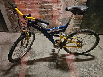MTB bi-ammortizzata 26"