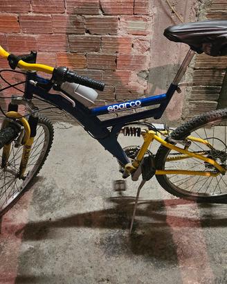 MTB bi-ammortizzata 26"