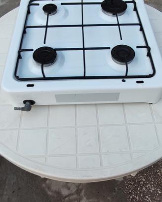 Fornello a gas GPL 4 fuochi da esterno e interno. 