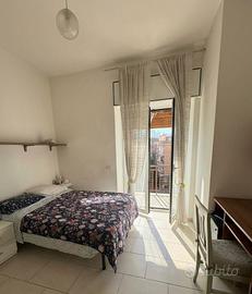 Stanza per ragazze con bagno privato