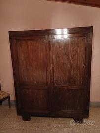 Grande mobile in legno 