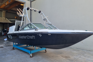 Mastercraft x2 wakeboard prostar 205