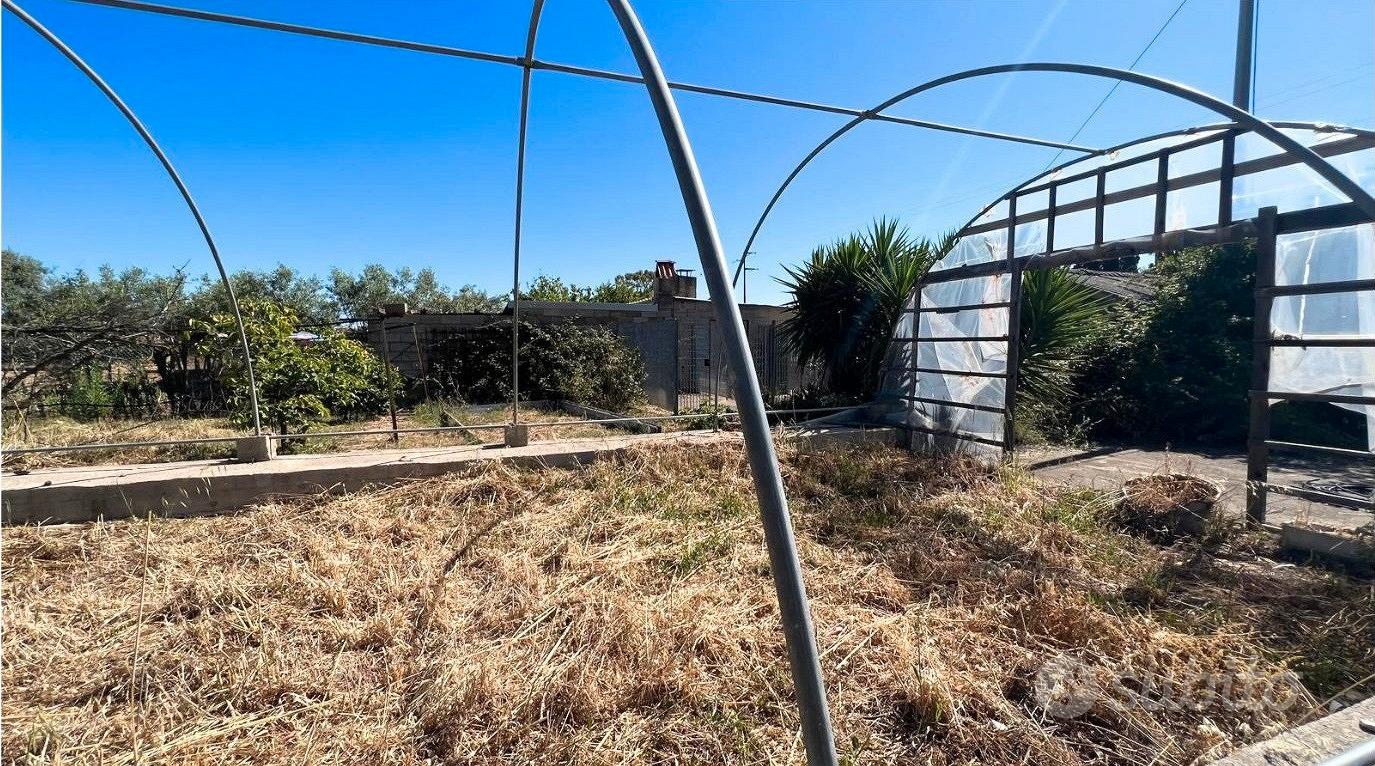 Guspini- Lotto agricolo con ricovero attrezzi - Altro