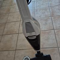 Scopa elettrica elettrolux